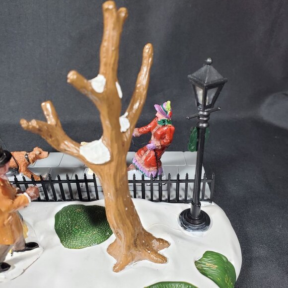 Lemax Paris Marcher Animated Christmas Village Scene Dog Walkers Display Only - Picture 13 of 16